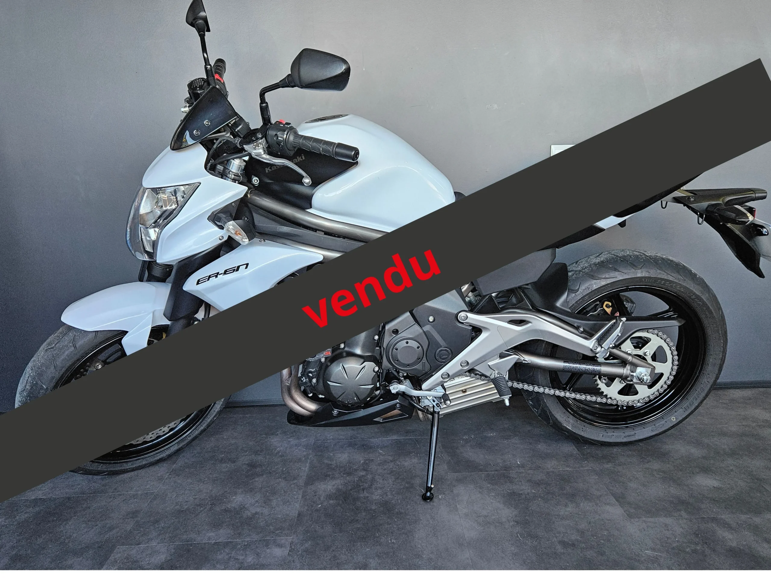 ER6 N-image
